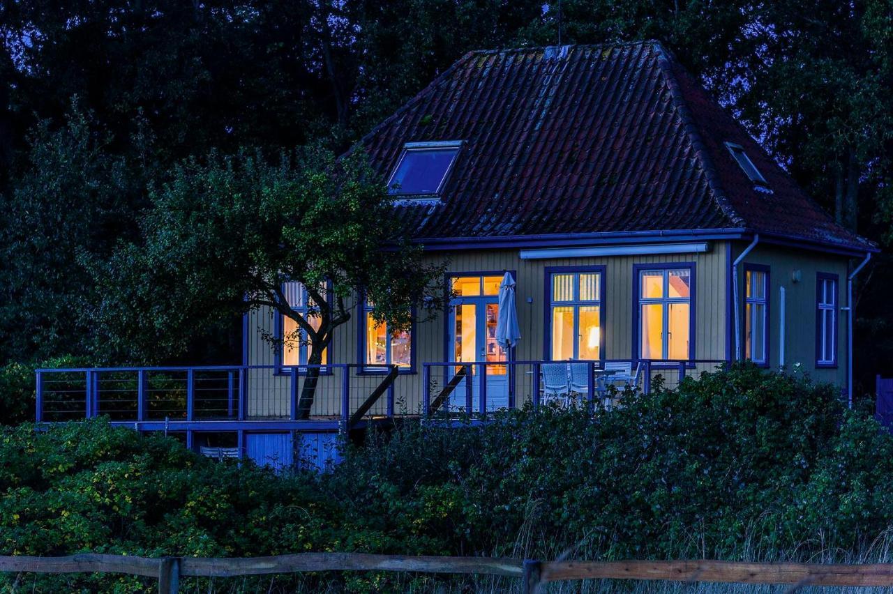 Skaerven Beachfront Apartments And Cottage Нюборг Экстерьер фото